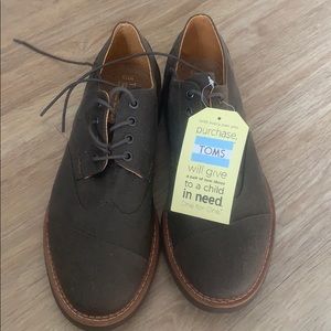 Toms Lace Up Brogue.